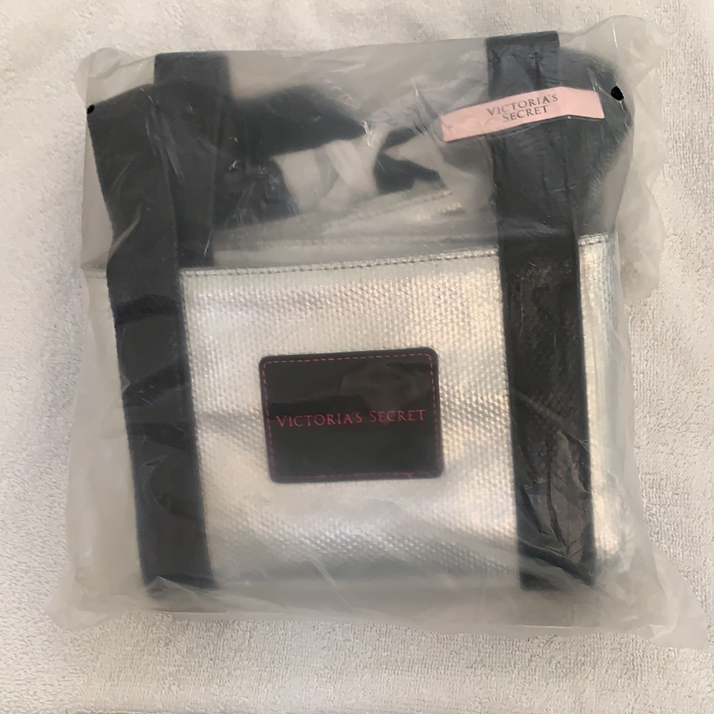 Victoria Secret tote - Picture 6 of 6